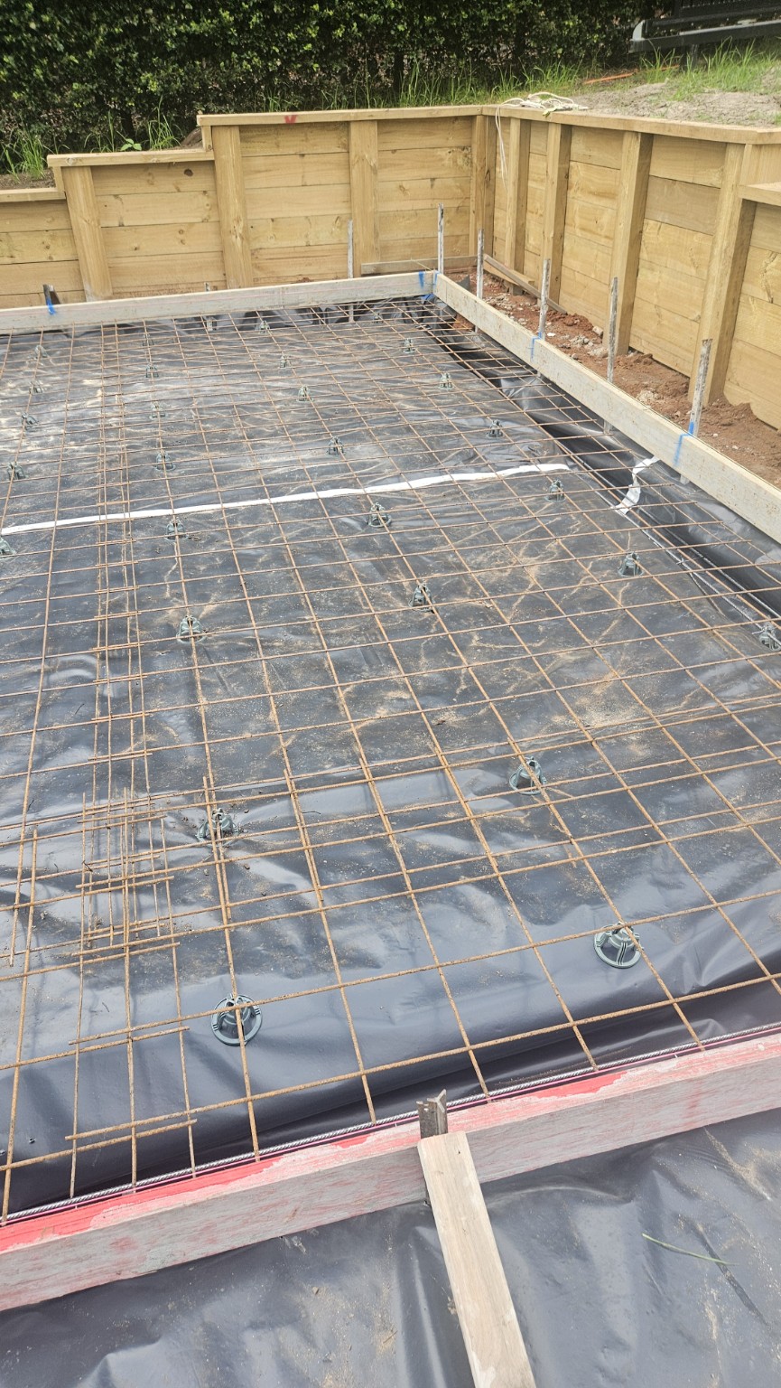Erina Heights garage — Slab formwork, membrane and reinforcing mesh