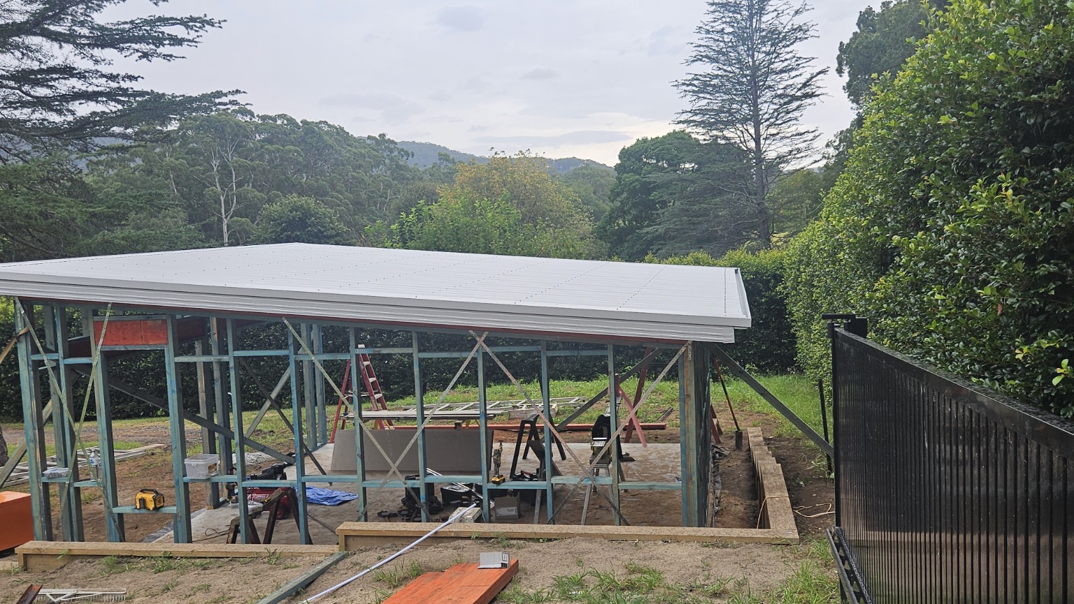 Erina Heights garage — Garage wall framing and metal roof