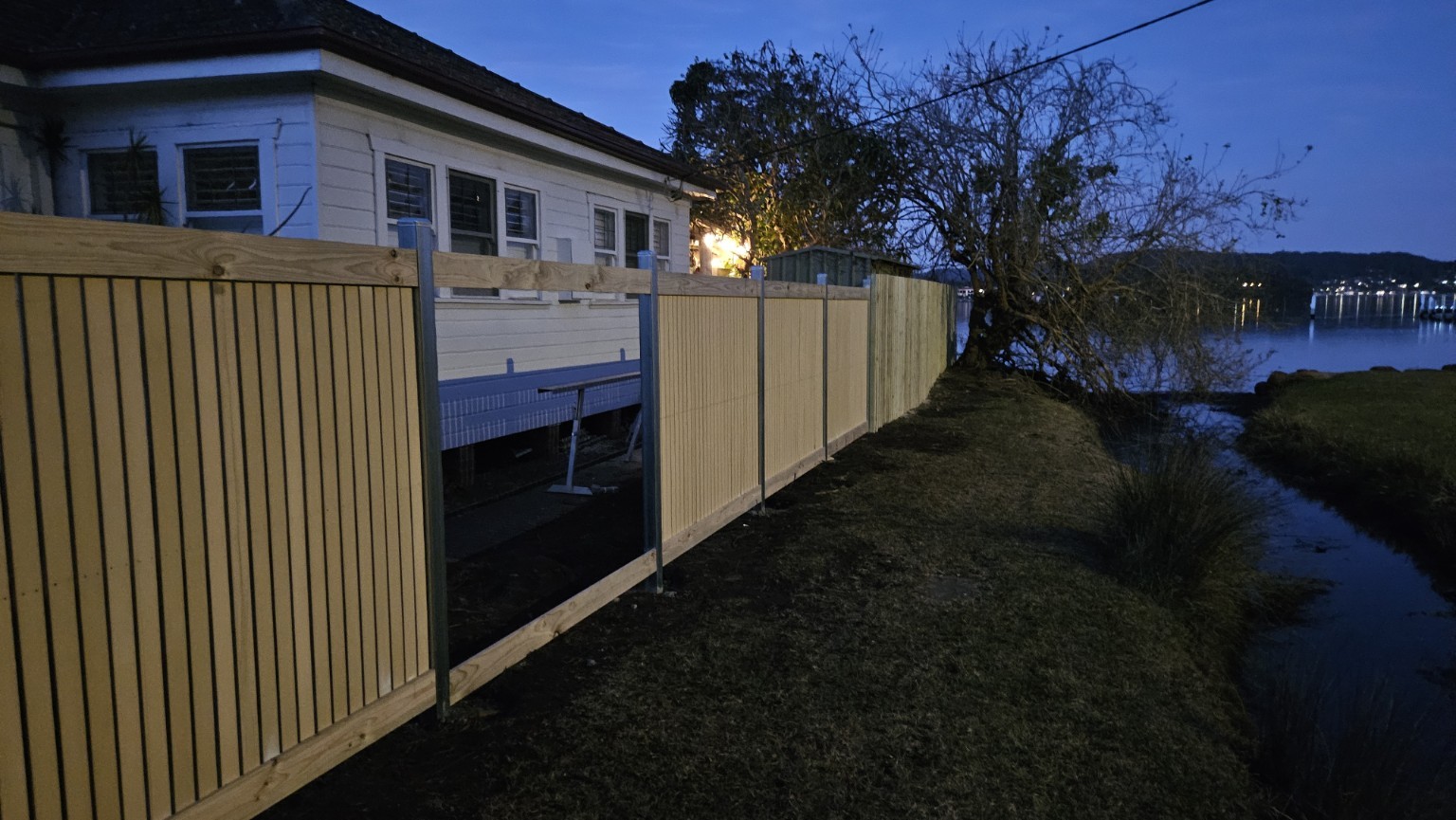 Custom timber fence at Point Clare, Central Coast NSW — project photograph 2