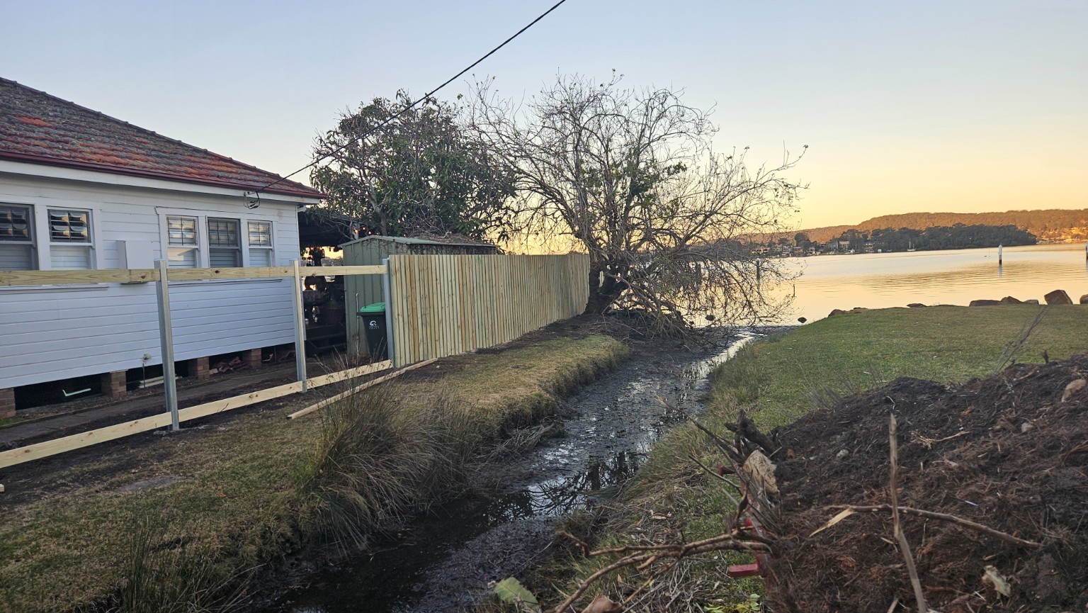 Custom timber fence at Point Clare, Central Coast NSW — project photograph 3